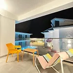Hotel S-cape *