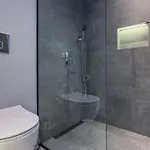 S-cape Hotel *