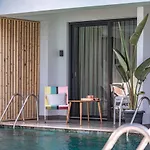 S-cape Hotel