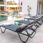 S-cape Hotel