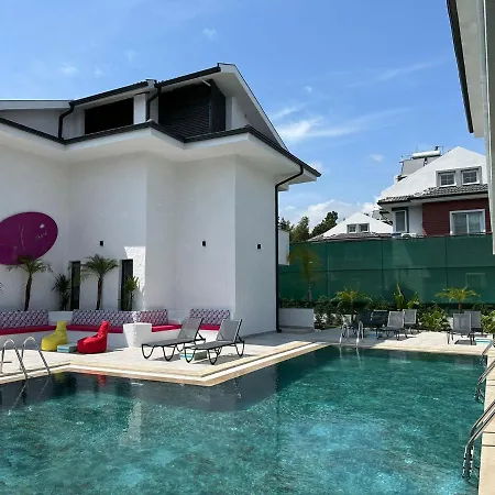 Hotel S-cape *