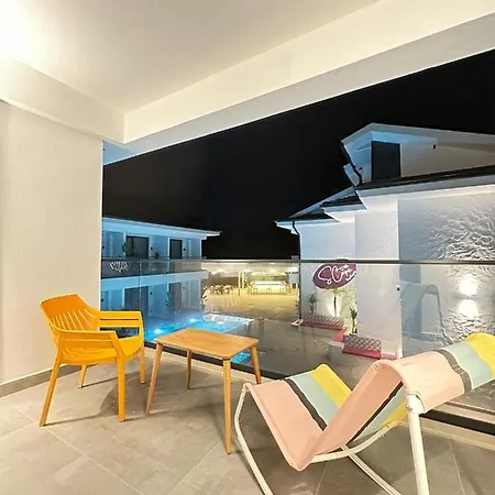 Hotel S-cape *